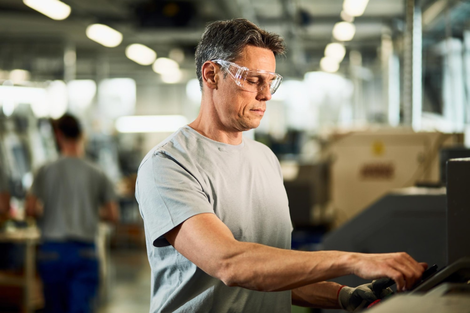 Diese Schritte auf dem Weg zum Ziel - Digitale Prozesse in der Metall-Industrie - Jetzt arbeit digitalisieren, Kosten senken und Prozesse optimieren